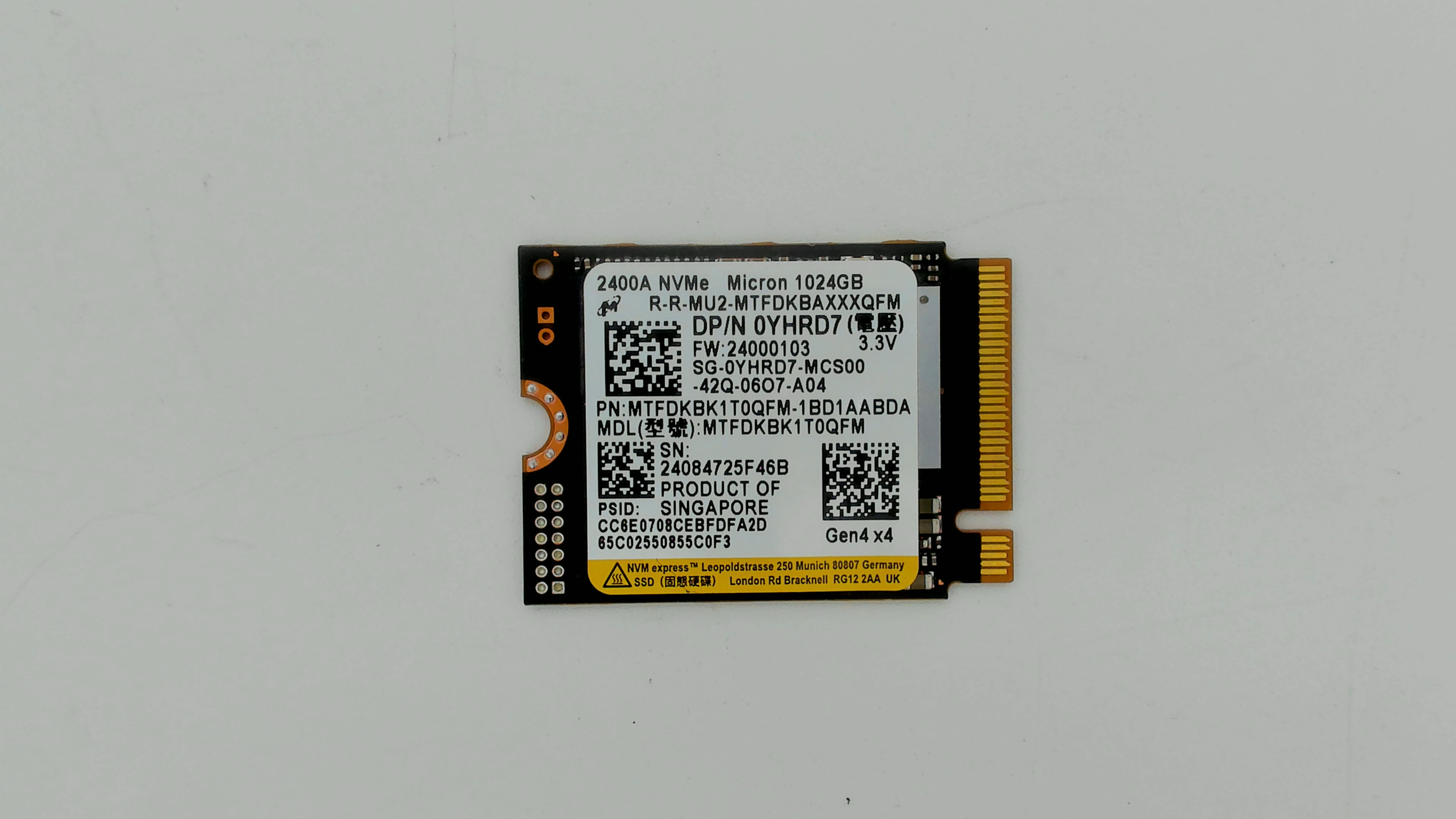 内蔵型SSD Micron m.2 2230 NVME SSD 2400 1TB Micron 2400 NVMe SSD | Micron Technology Inc.